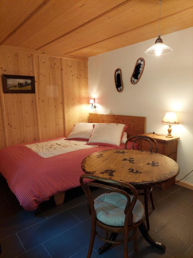 Апартаменты Chez Pierre Praz-de-Fort Экстерьер фото