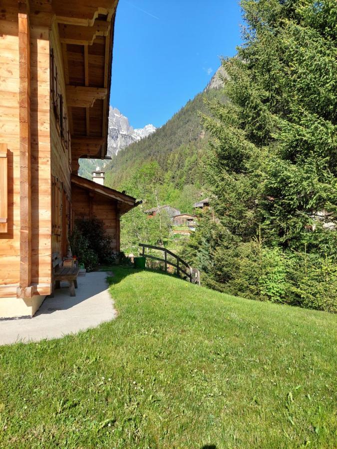 Апартаменты Chez Pierre Praz-de-Fort Экстерьер фото